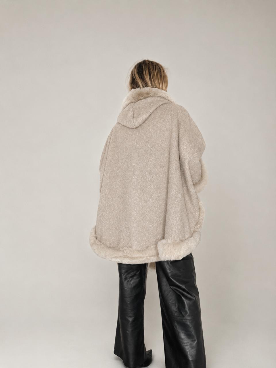Abrigo White Wool